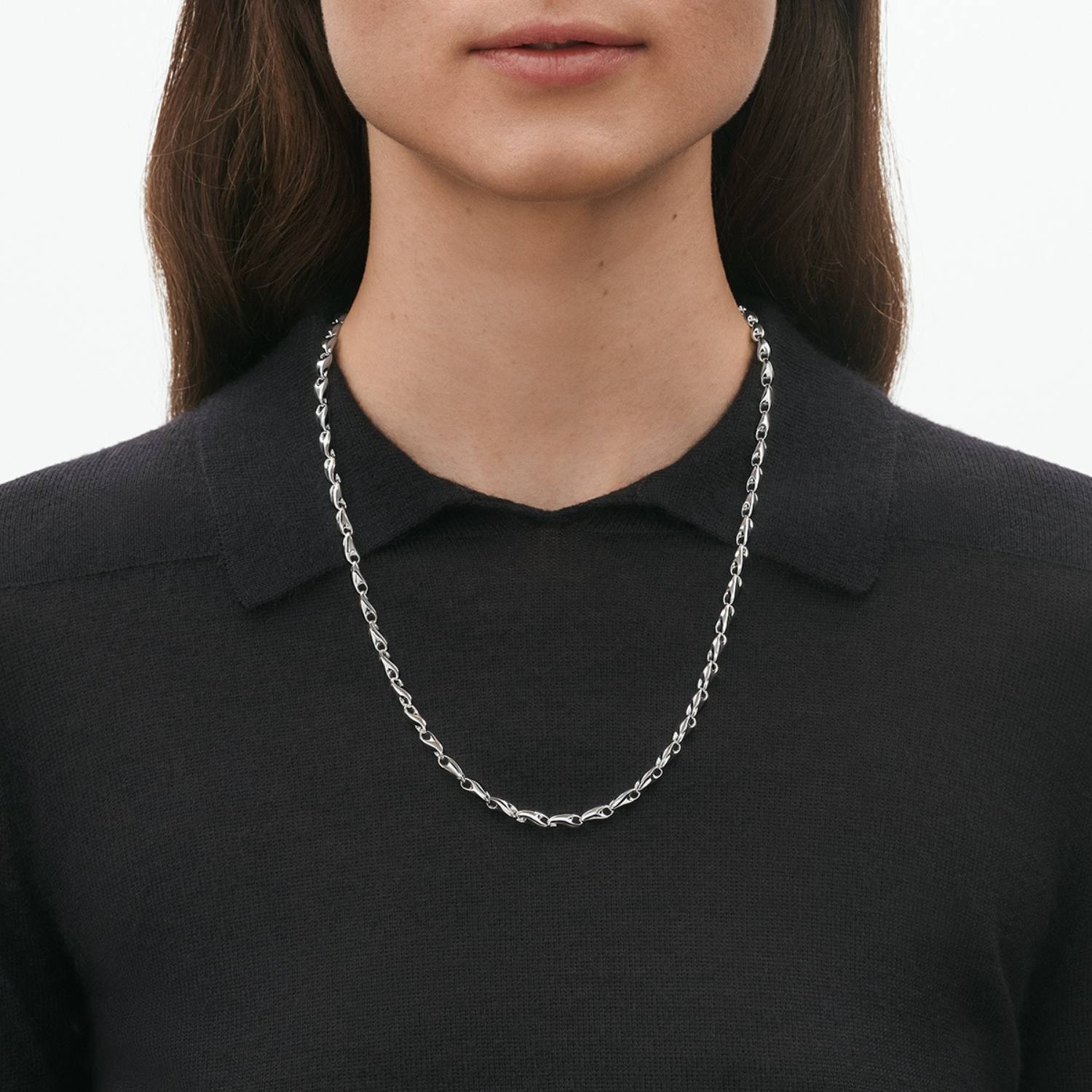 DETAIL243679