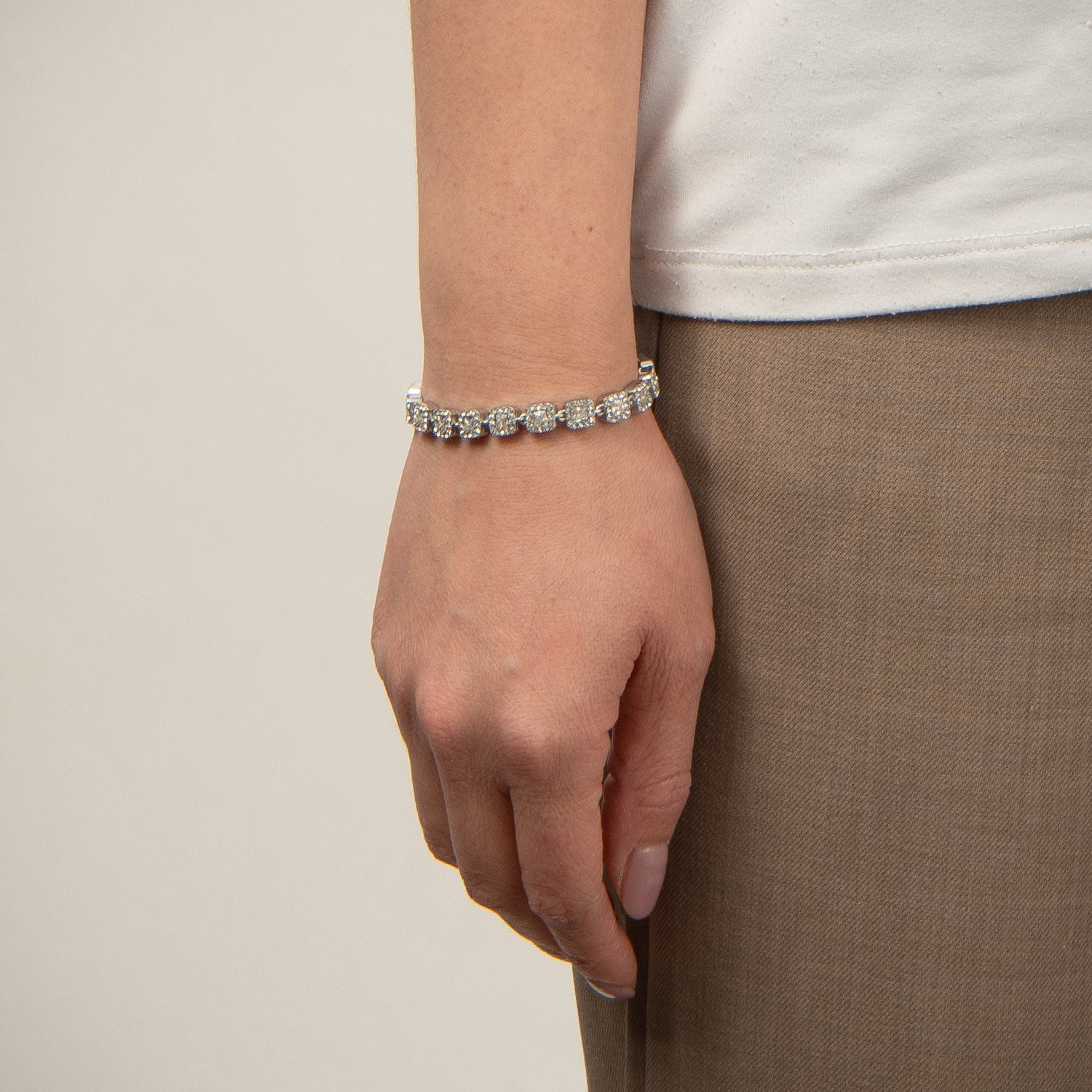 DETAIL238949