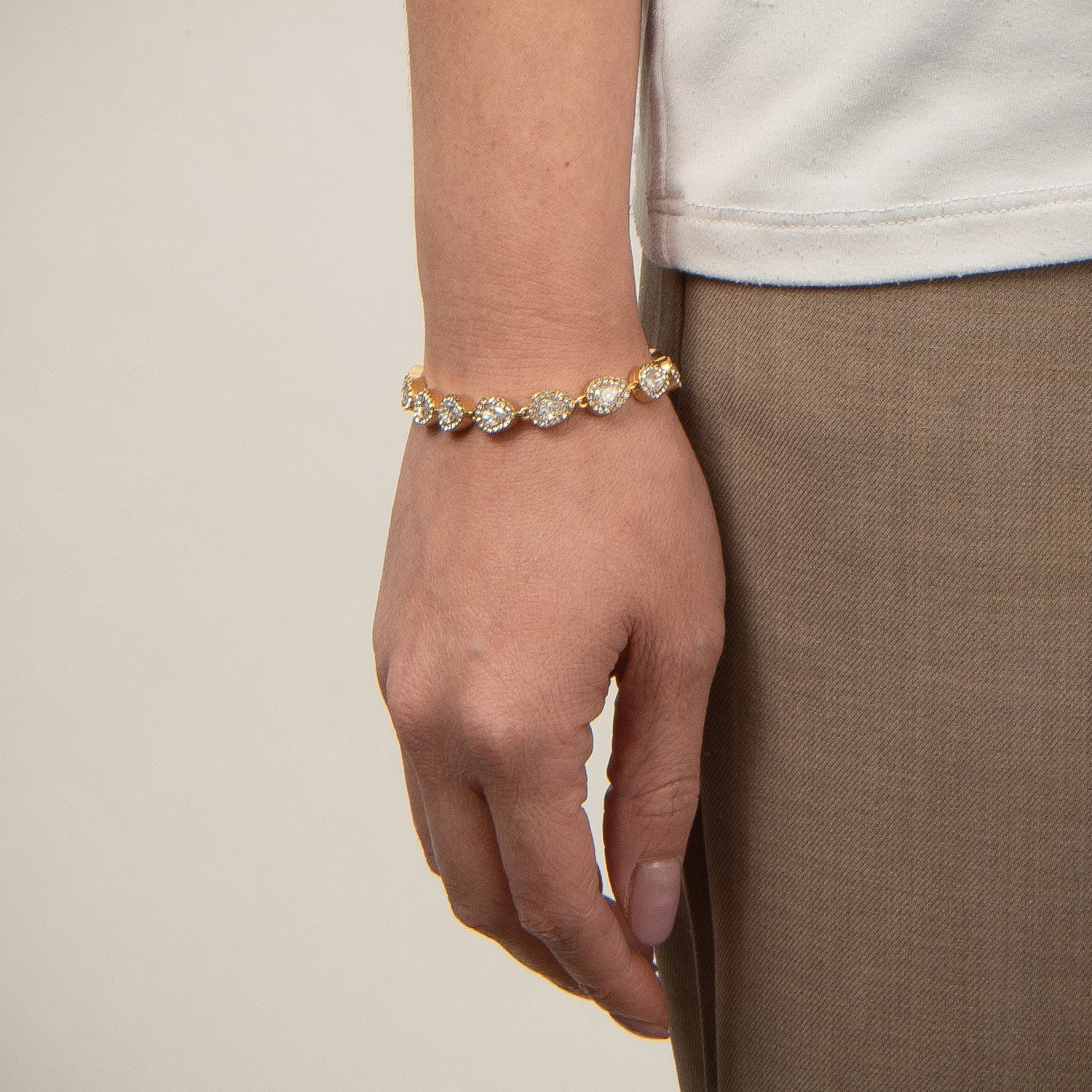 DETAIL238948