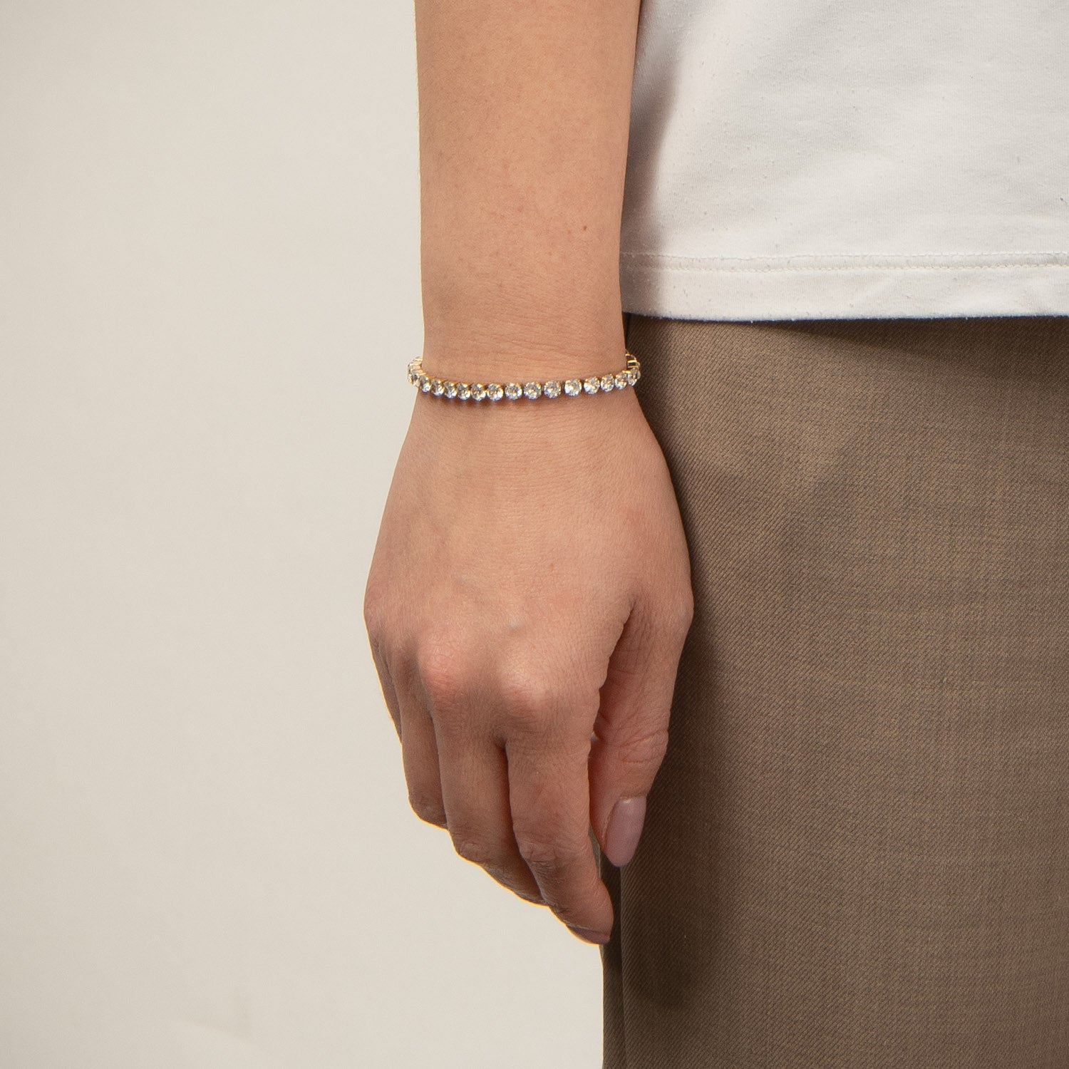 DETAIL238685