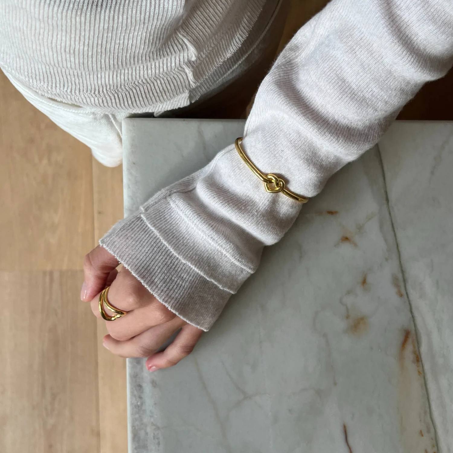 DETAIL243432