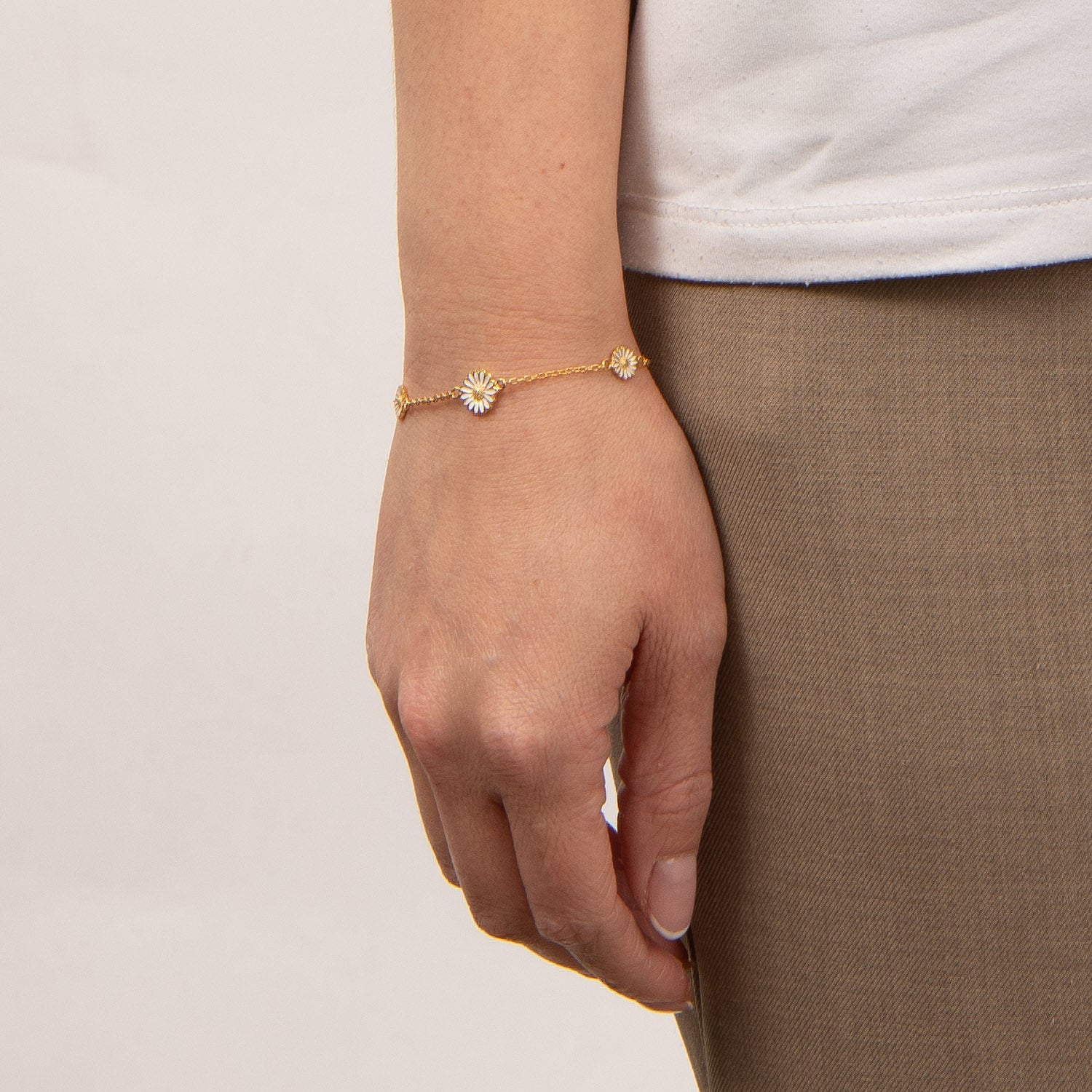 DETAIL242607