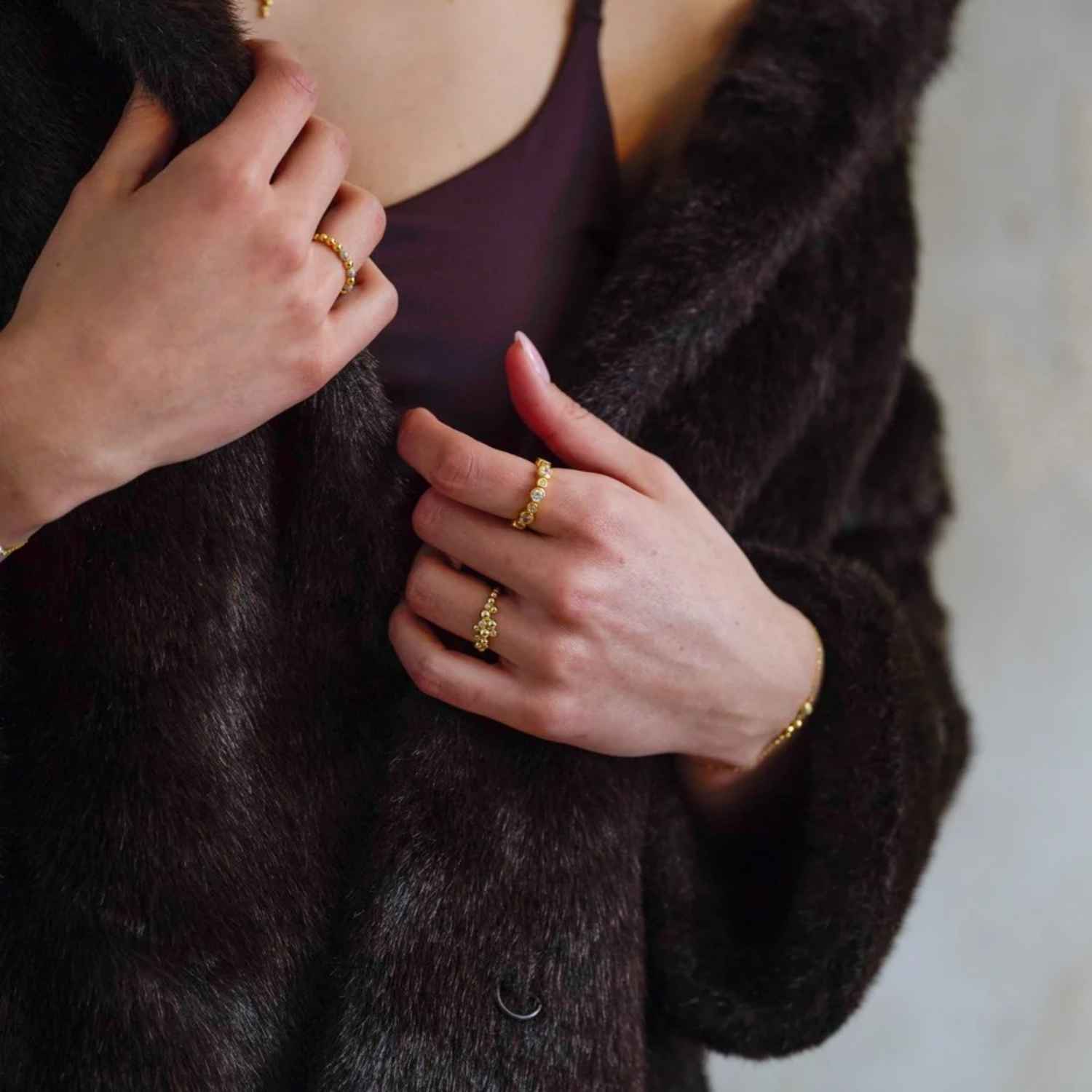 DETAIL258685