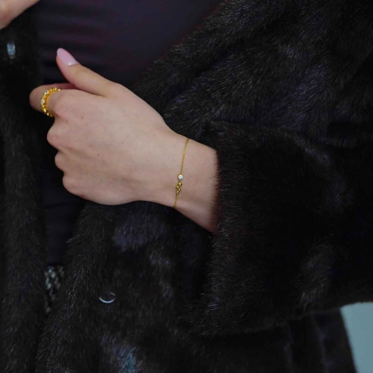 DETAIL258946