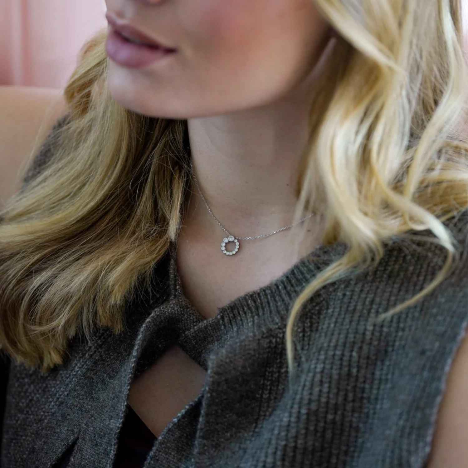 DETAIL258698