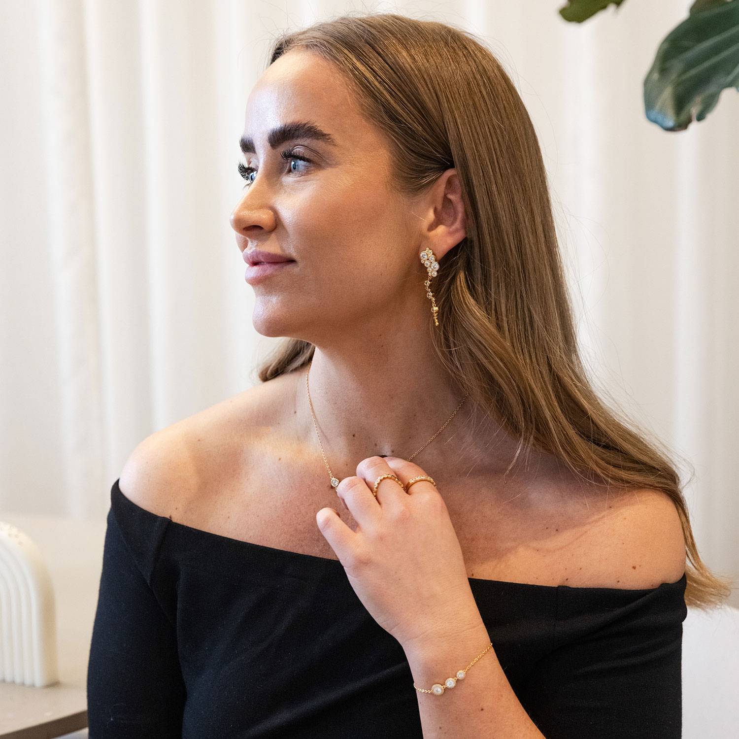 View Jewellery - Grande Tessie øreringe, zirkonia - Forgyldt sølv