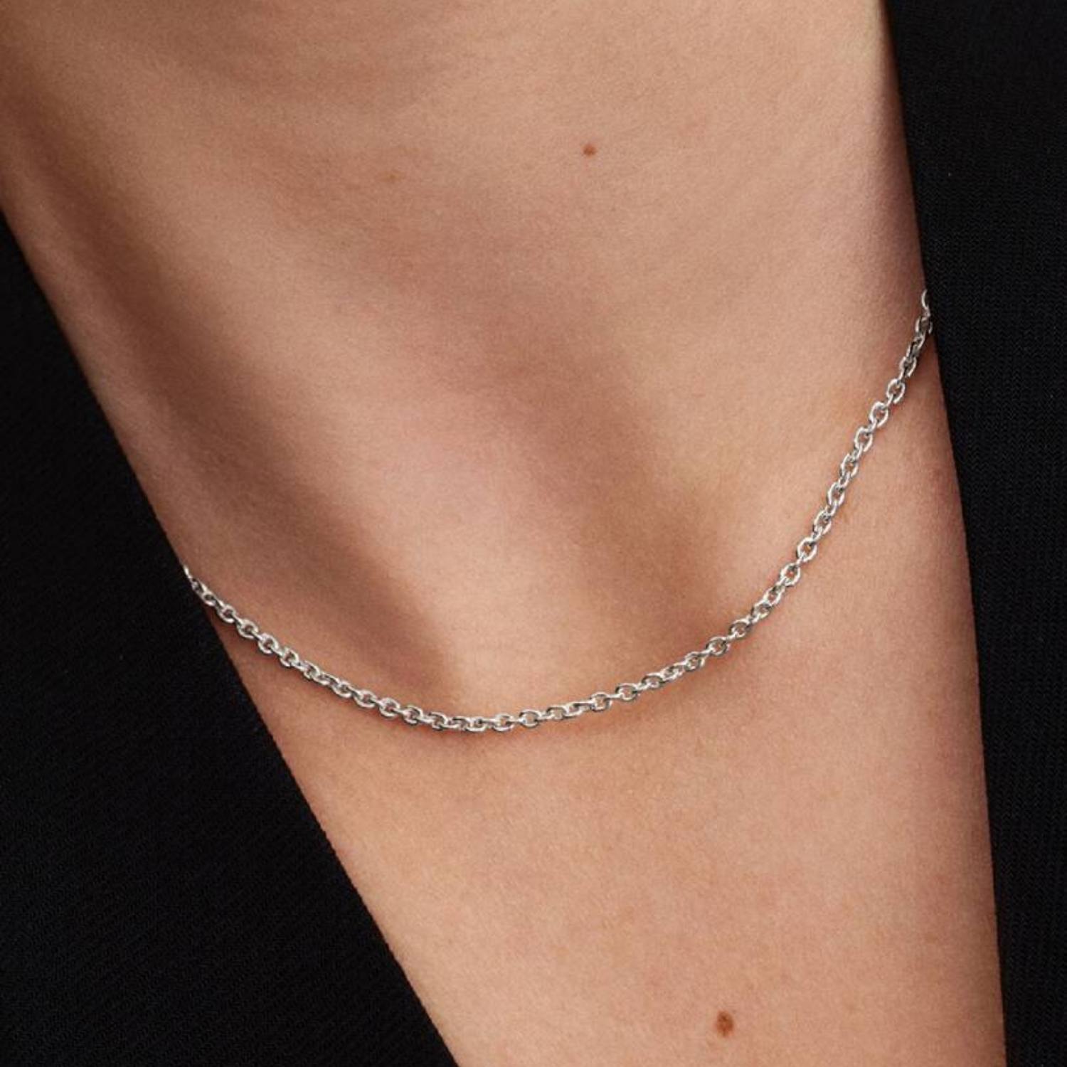 DETAIL247698