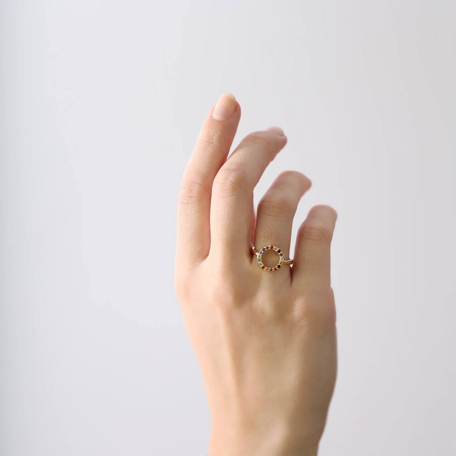 DETAIL256302