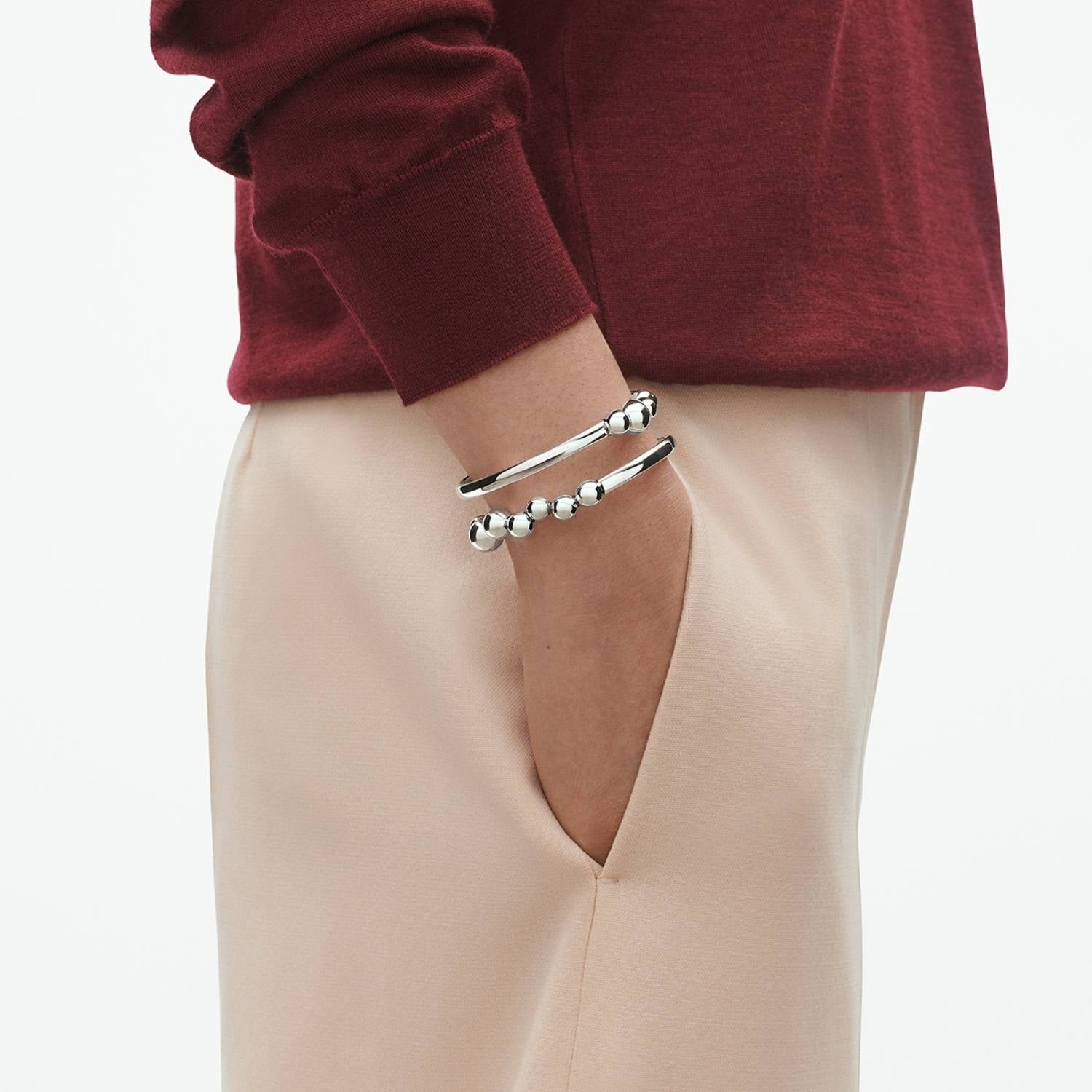 DETAIL243637