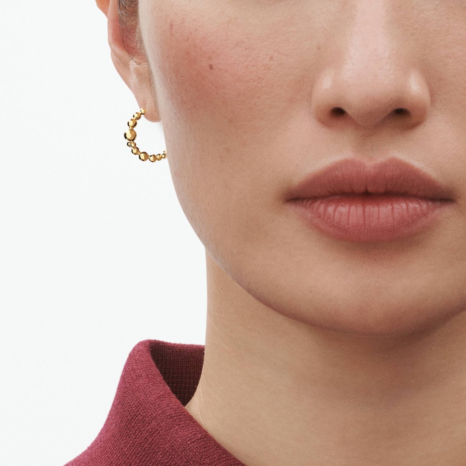 DETAIL243694