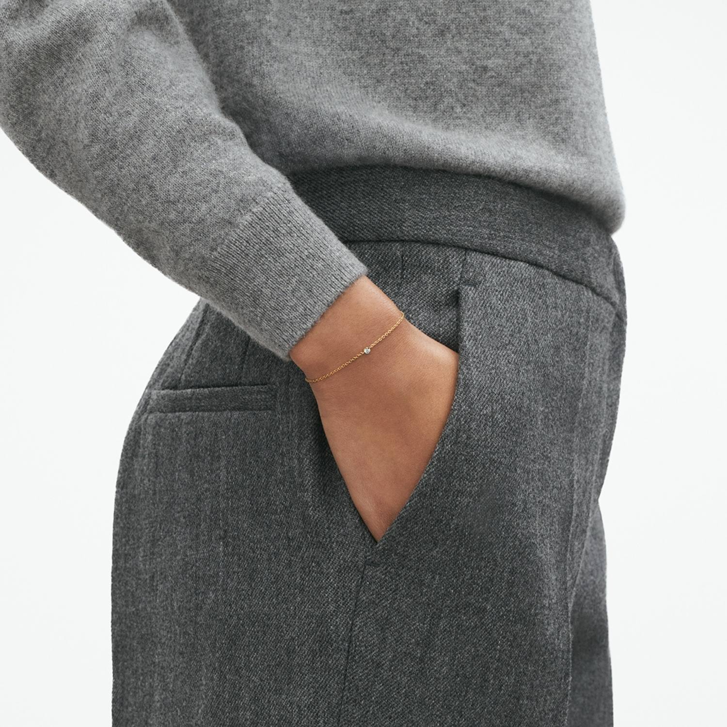 DETAIL243726