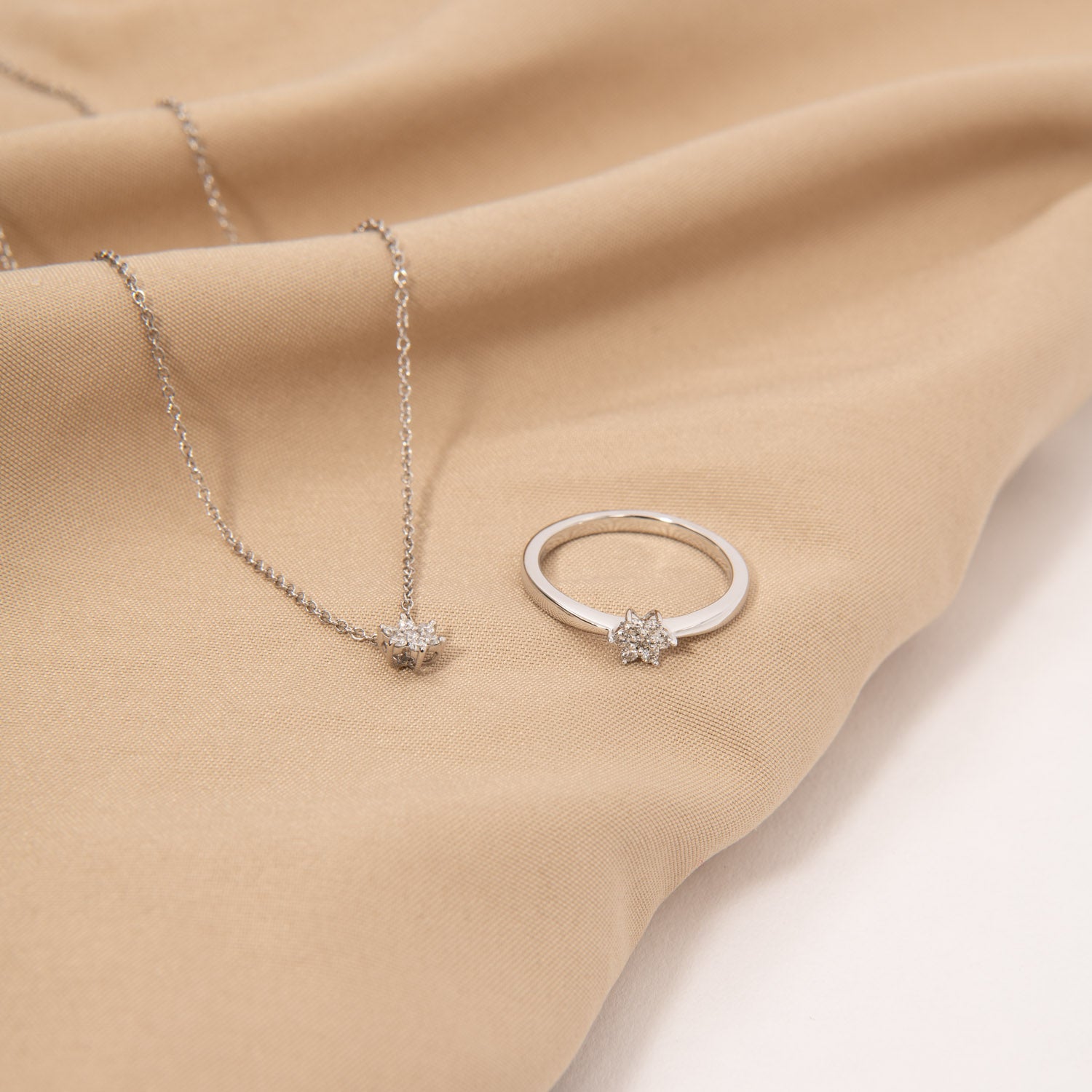DETAIL247993