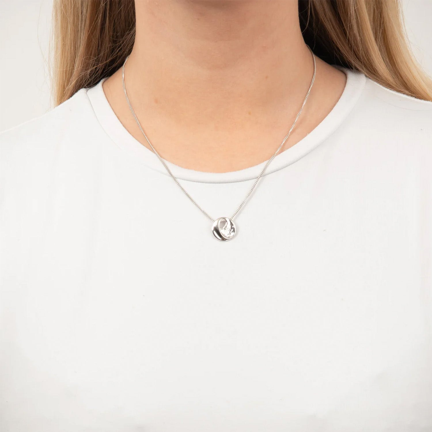 DETAIL245299