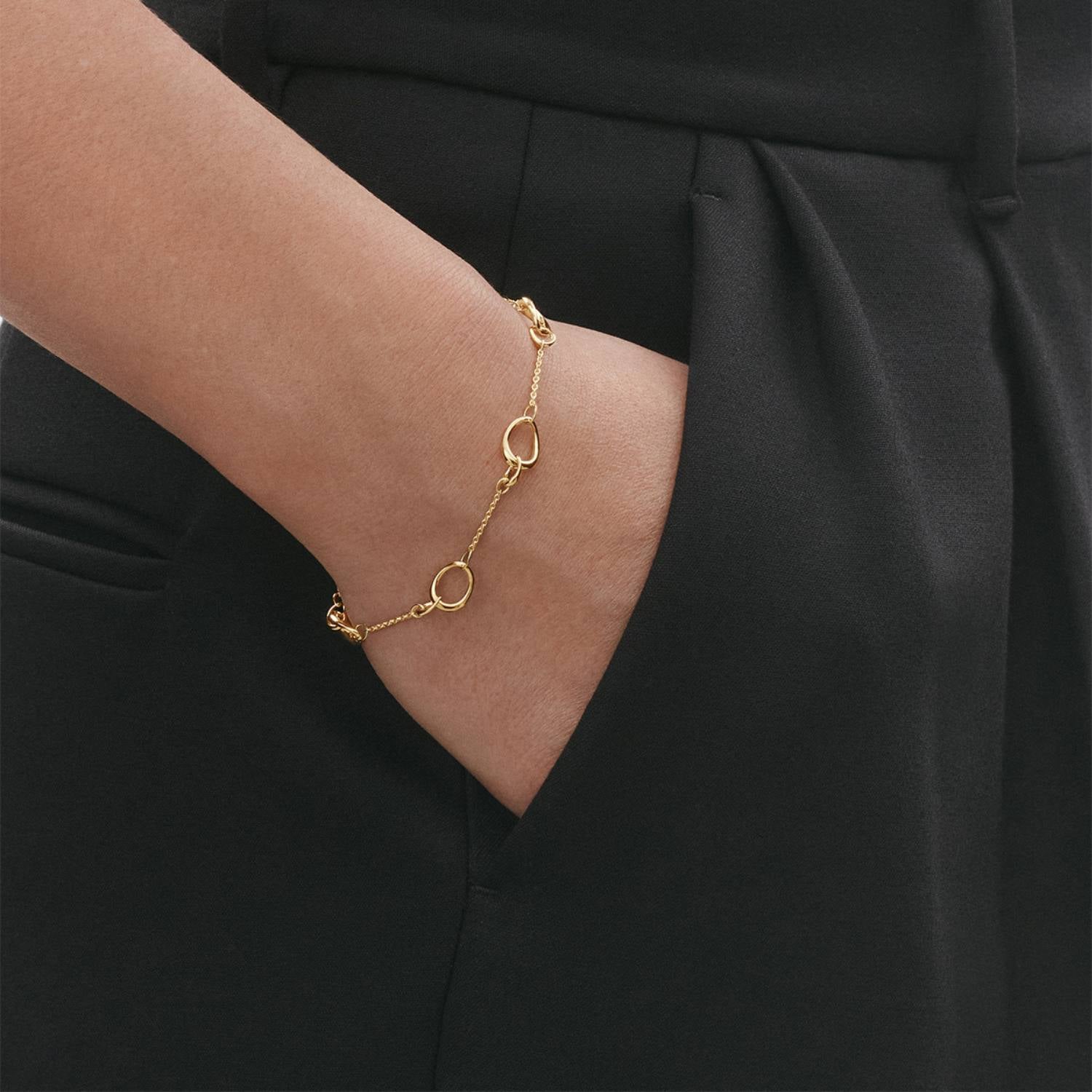DETAIL243854