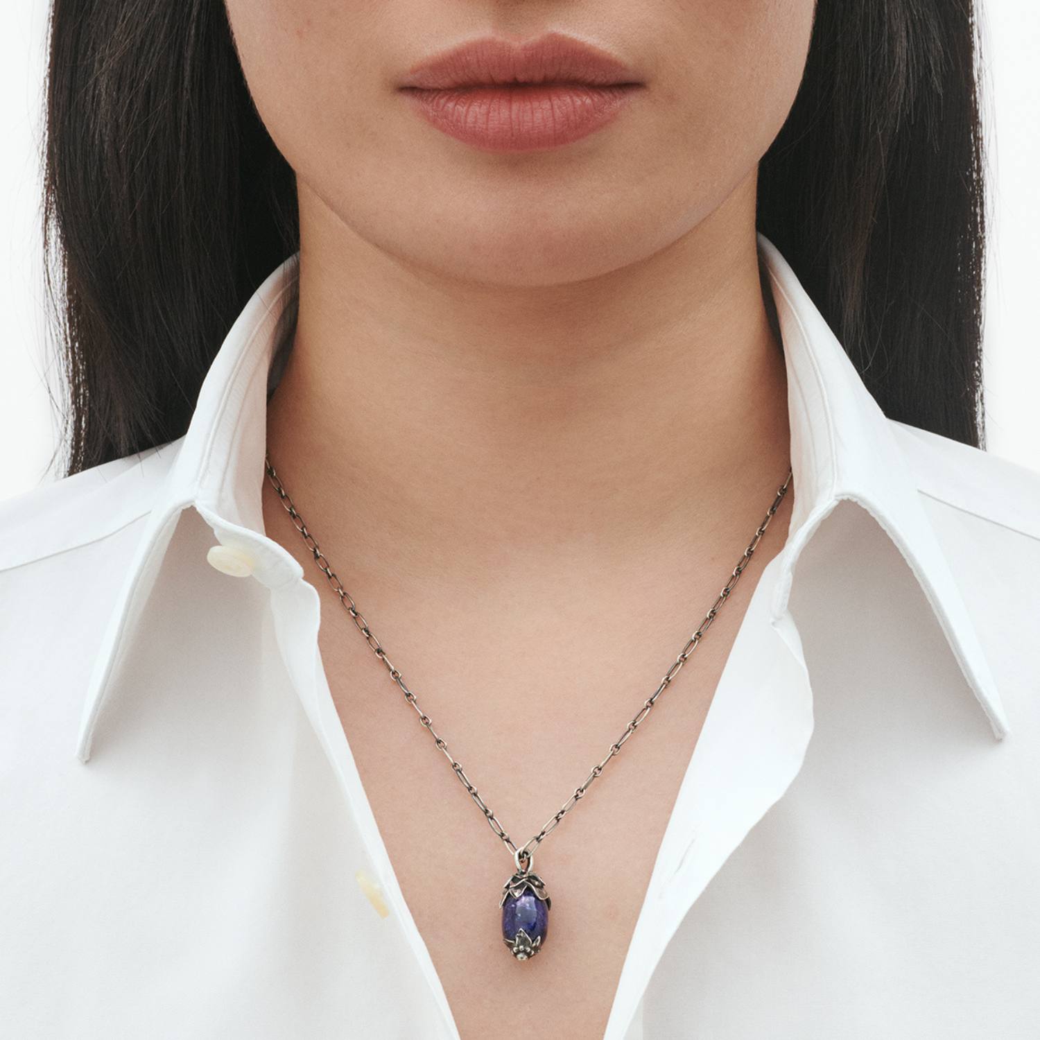 DETAIL243875