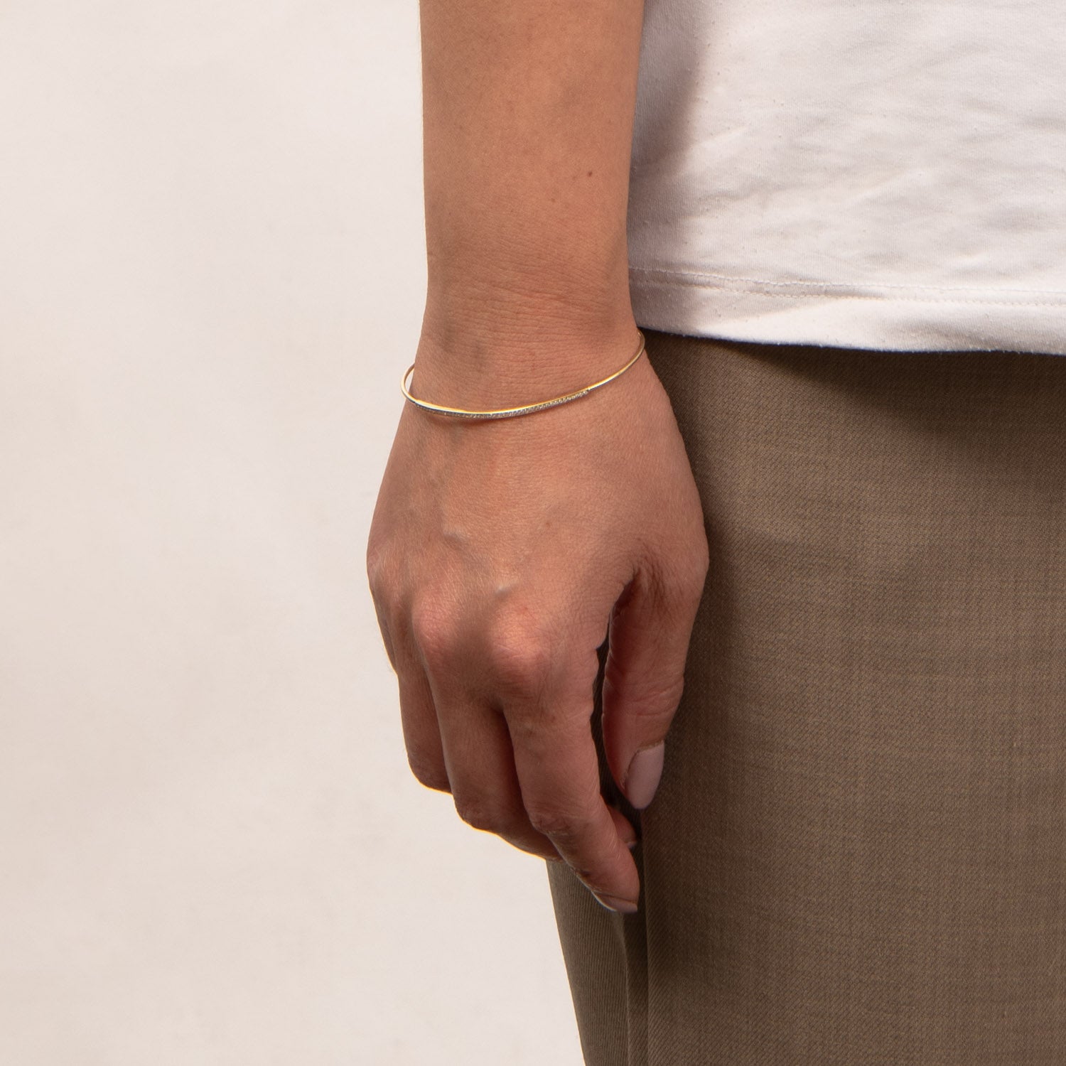 DETAIL248057