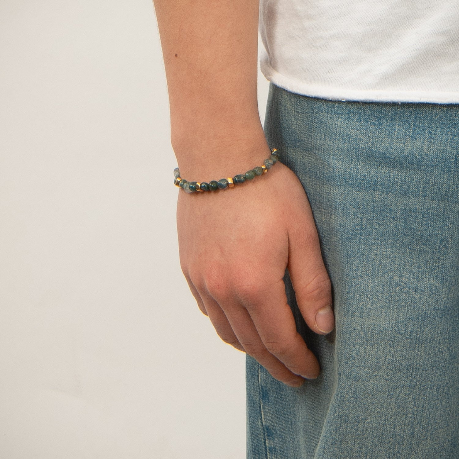 DETAIL237446