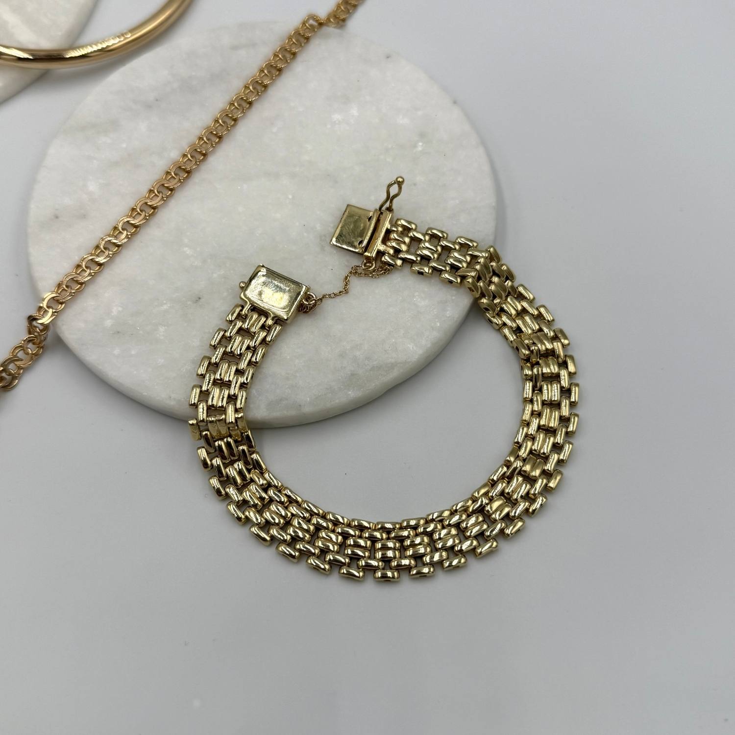 DETAIL236595