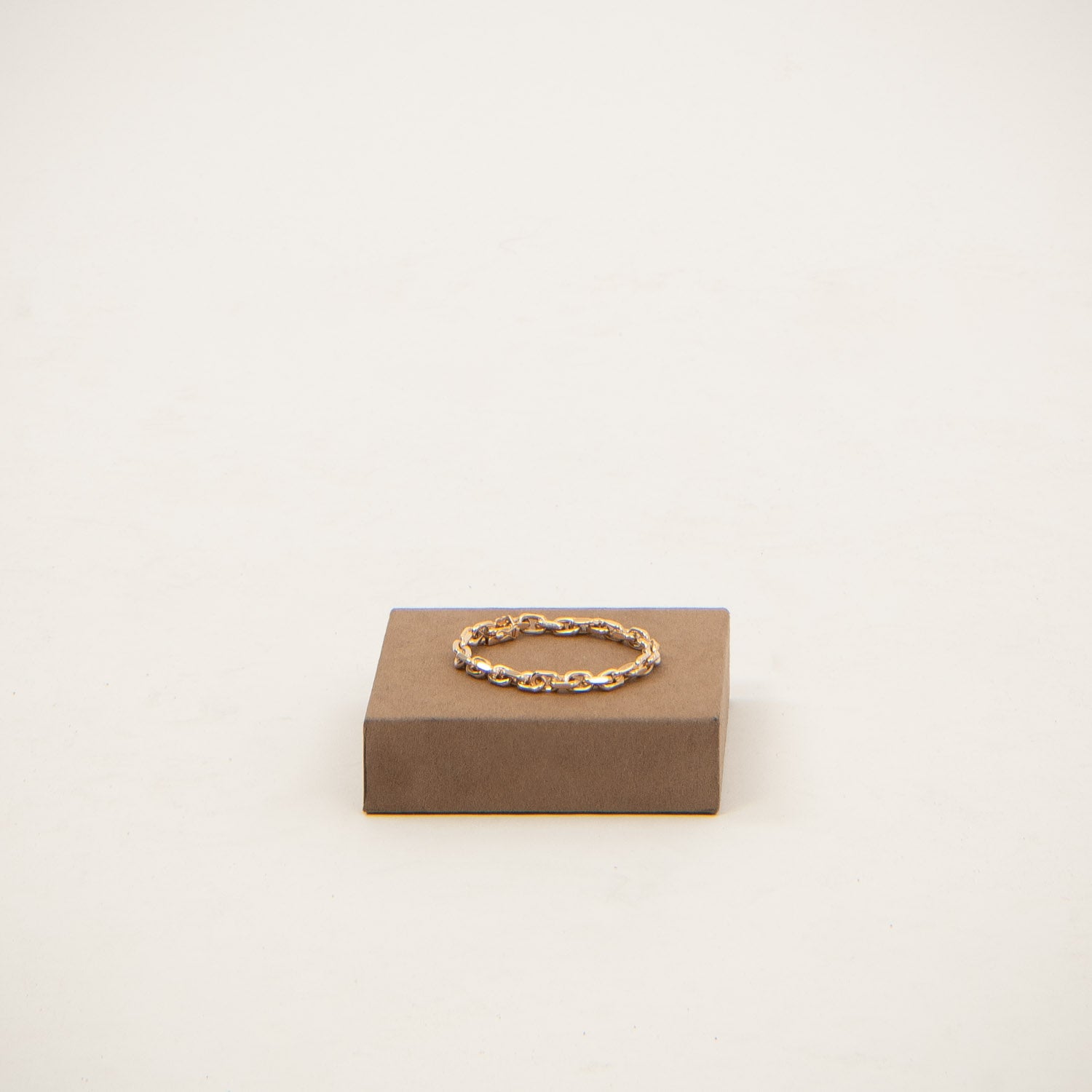 DETAIL236550