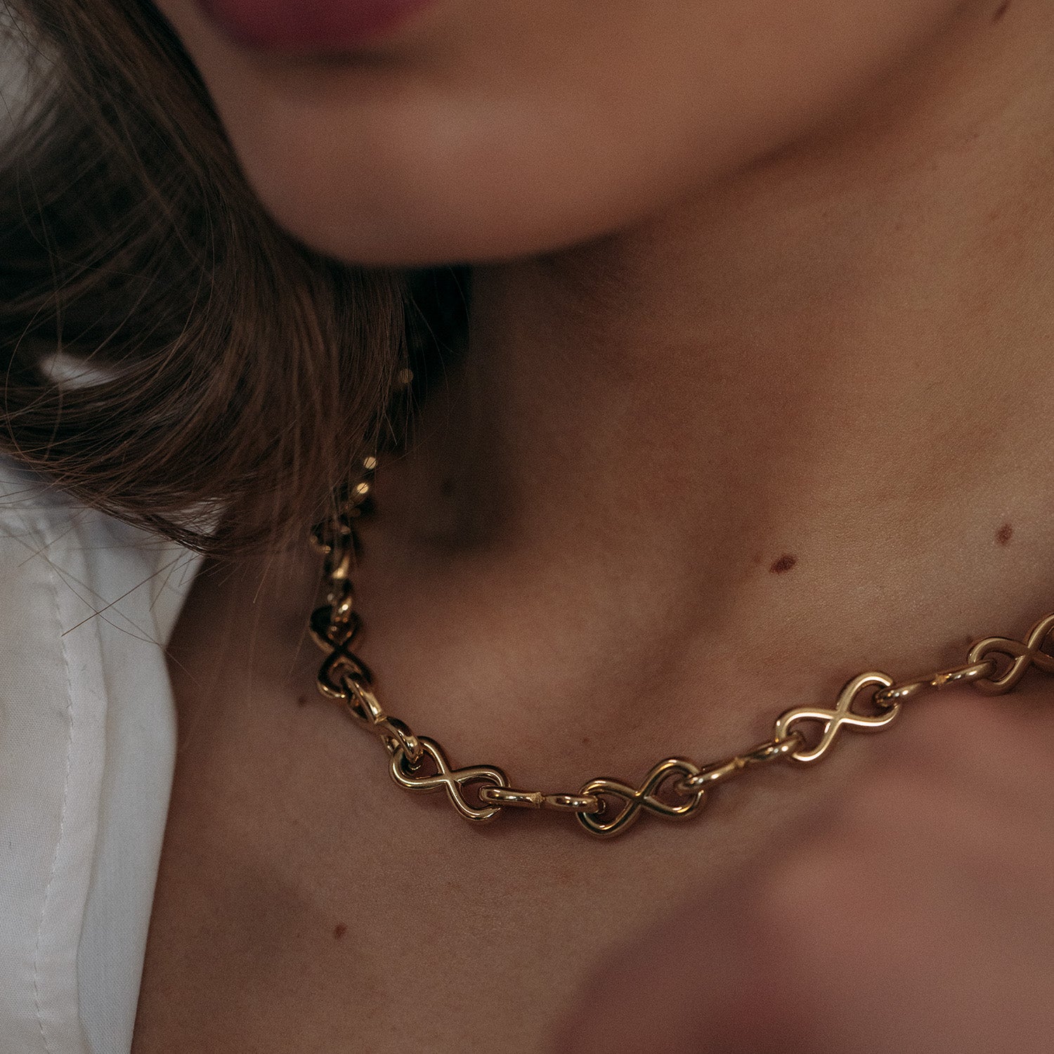 DETAIL243390