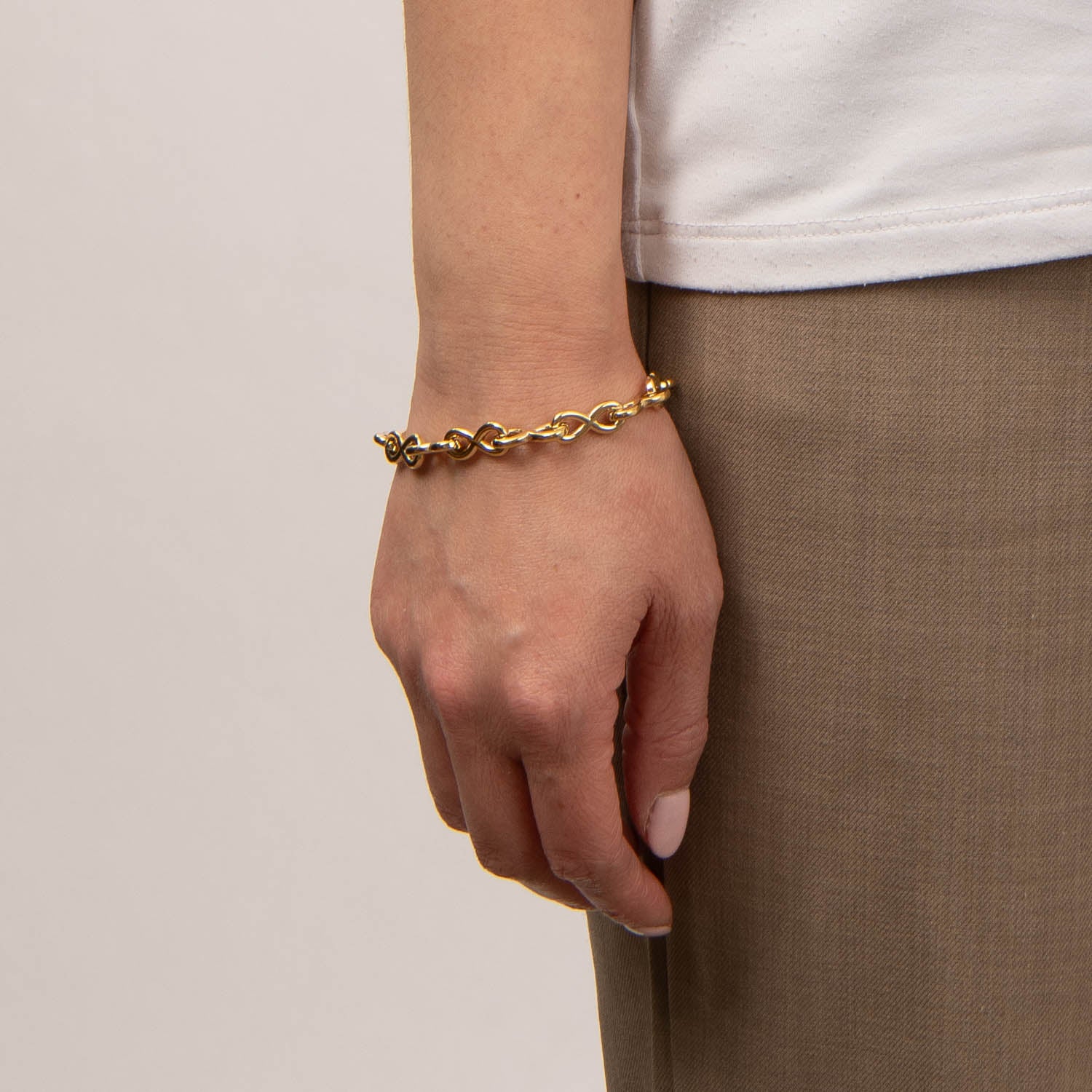 DETAIL239880