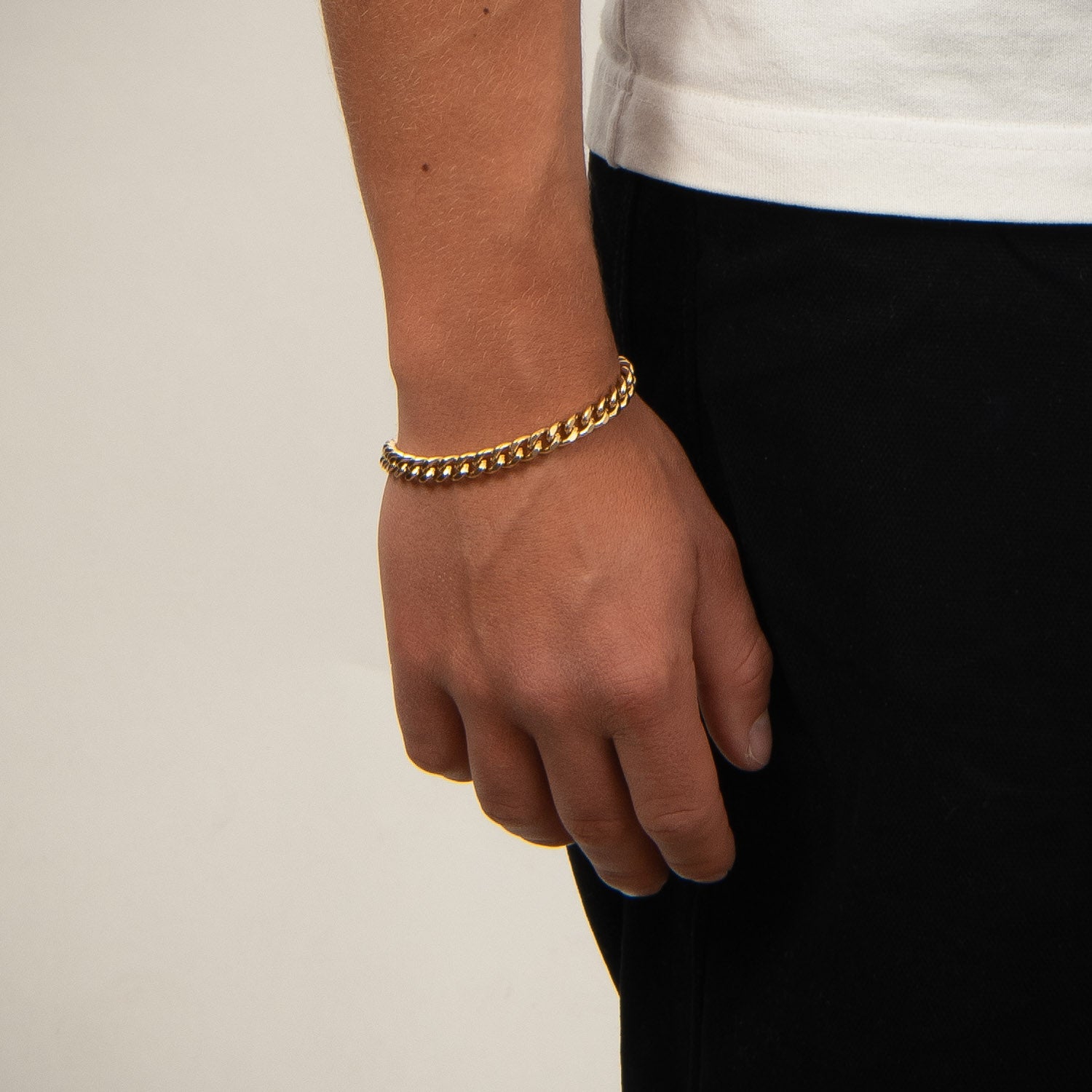 DETAIL238606