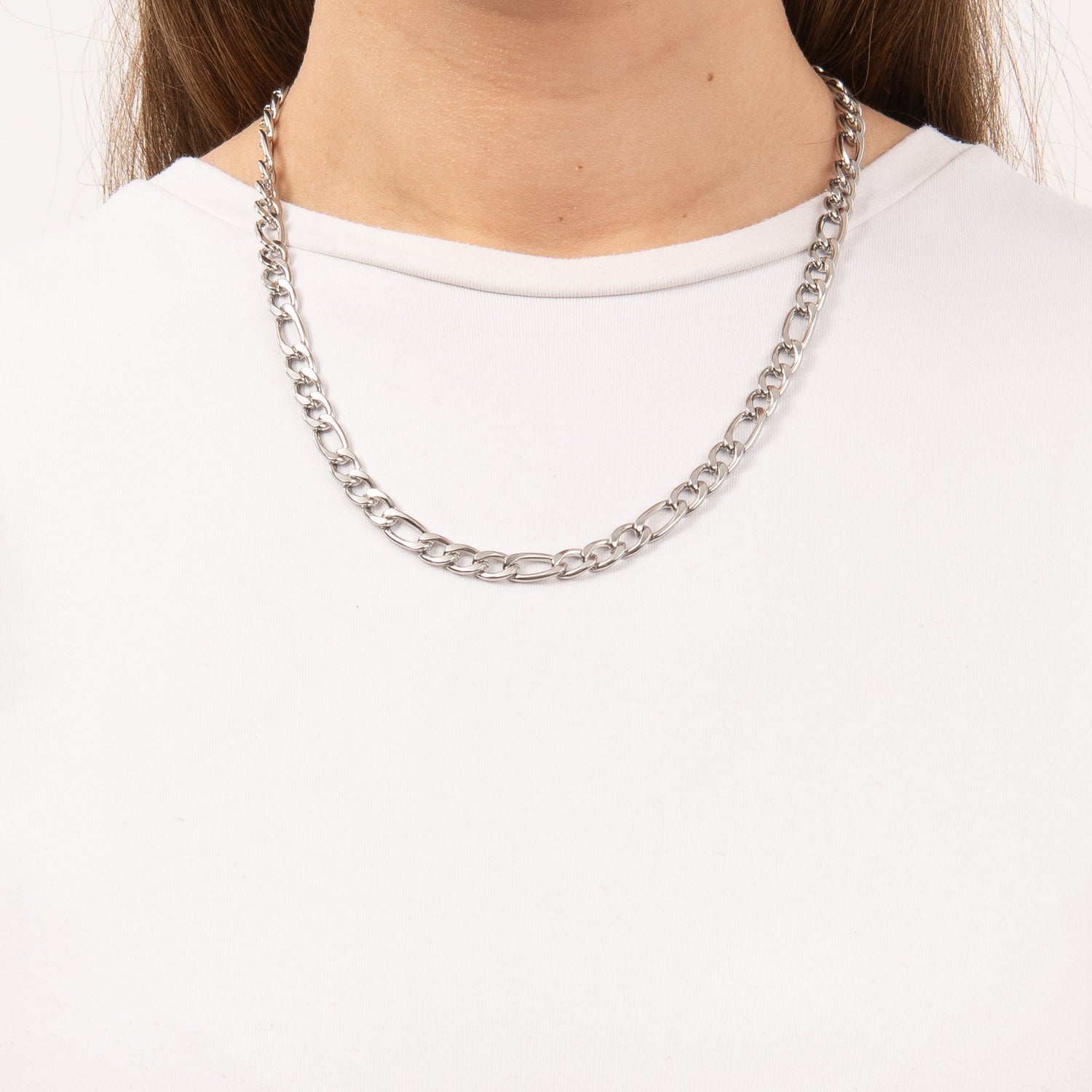 DETAIL240382