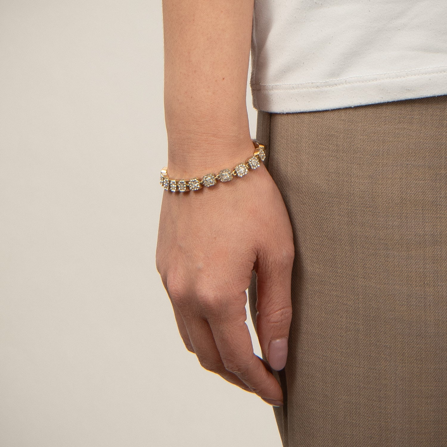DETAIL238951