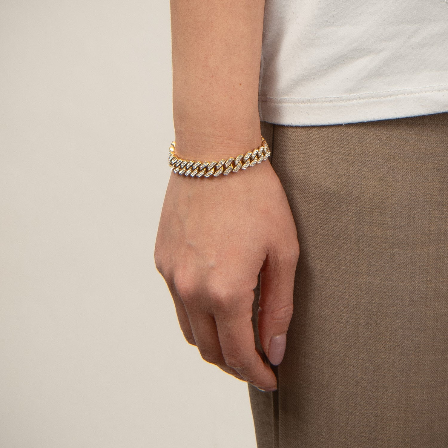 DETAIL238952