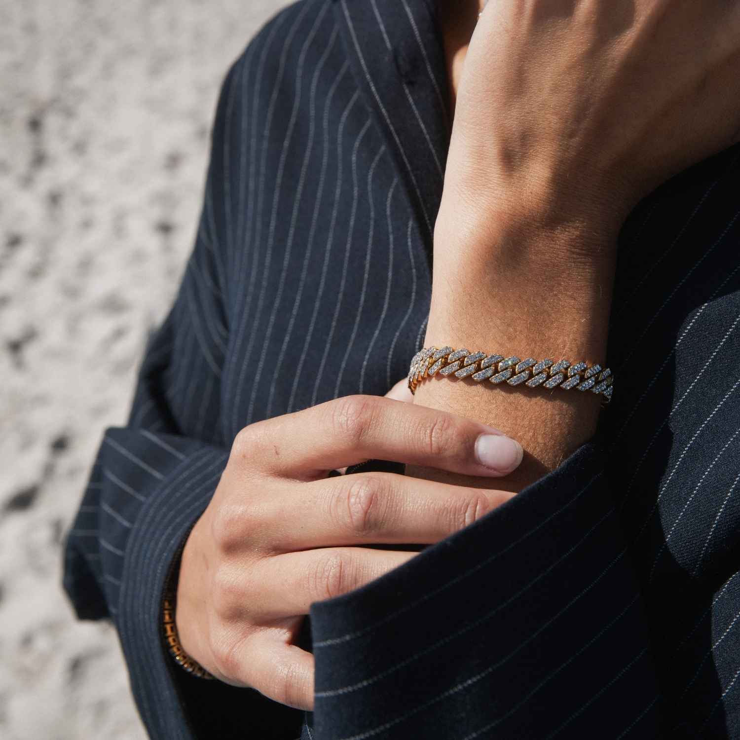 DETAIL254210