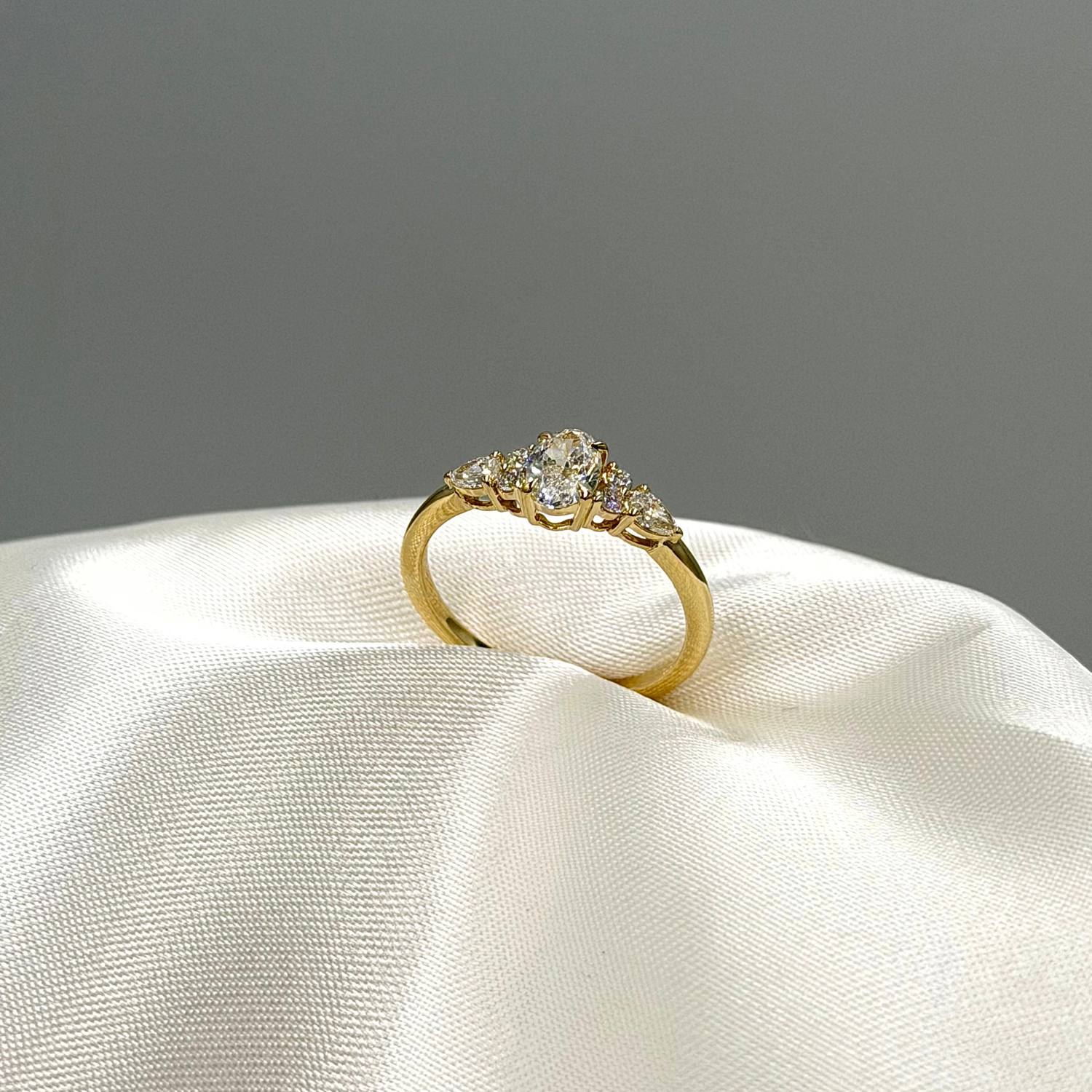 DETAIL242822