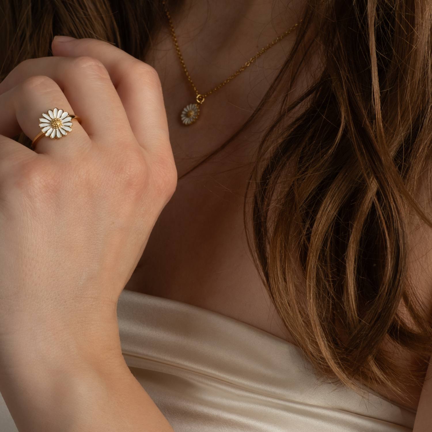 DETAIL242873