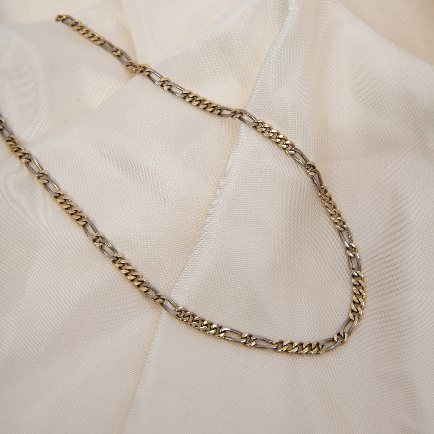 DETAIL246915