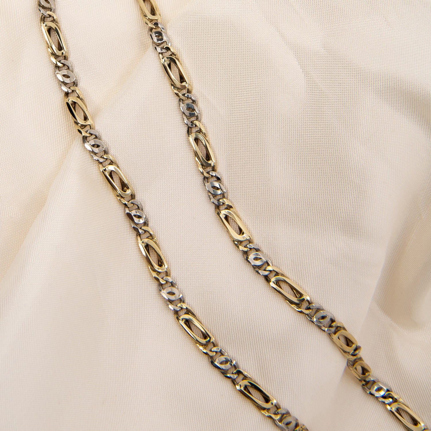 DETAIL246922
