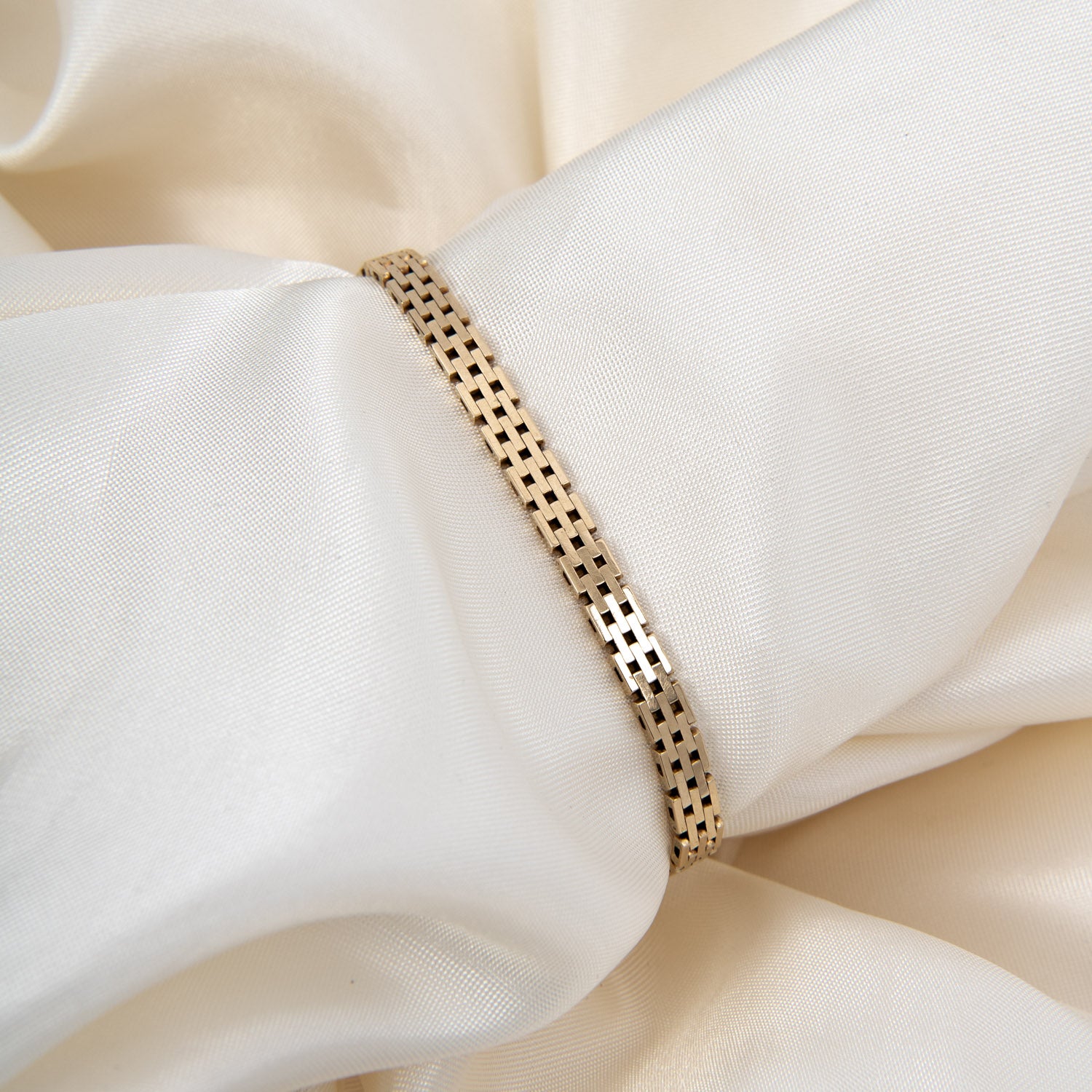 DETAIL246894