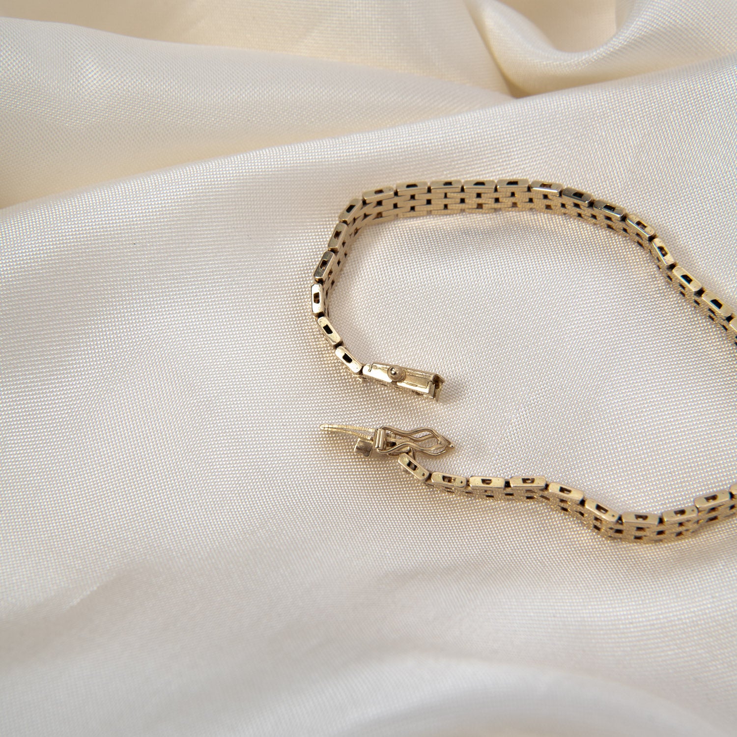 DETAIL246895