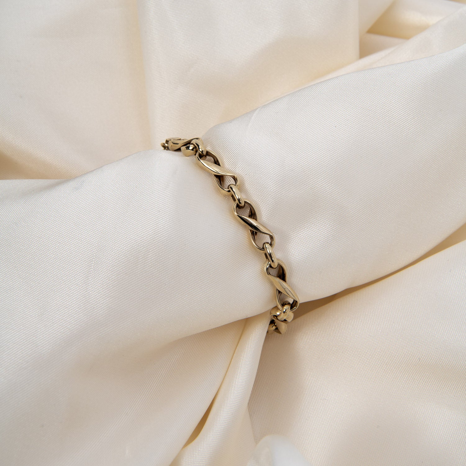 DETAIL247047