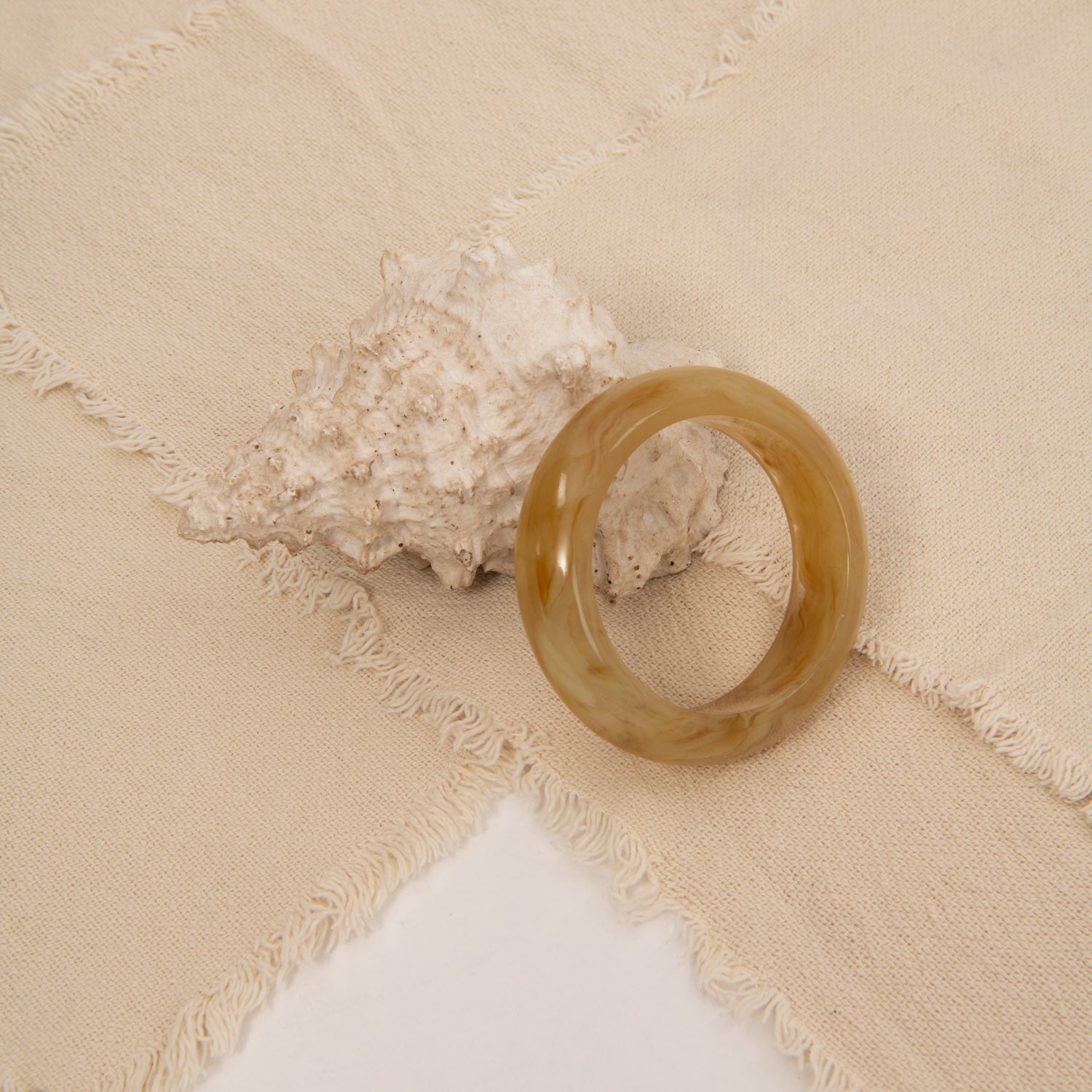 DETAIL247142