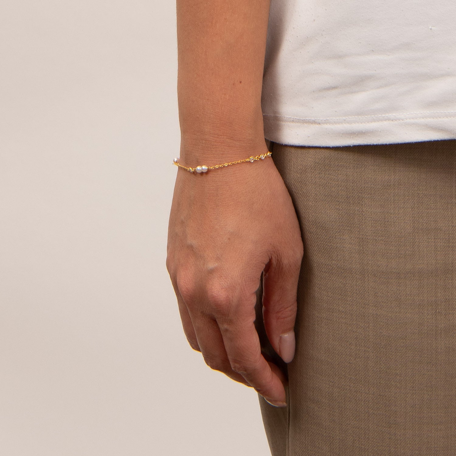 DETAIL254438