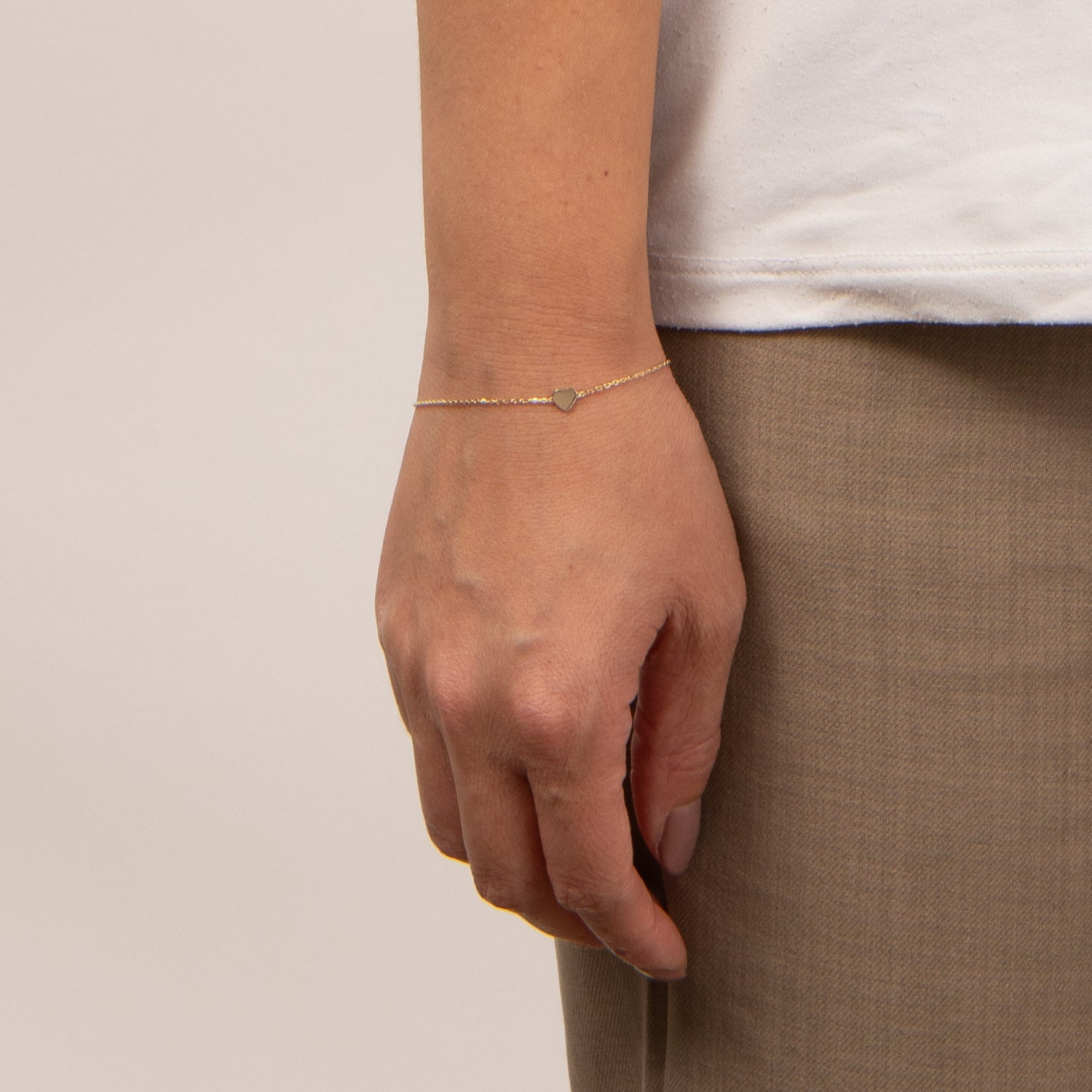 DETAIL260046