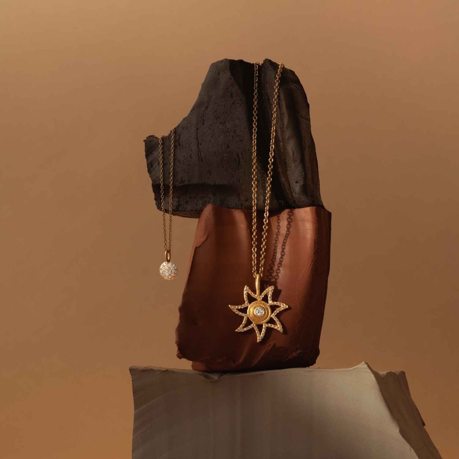 DETAIL256805
