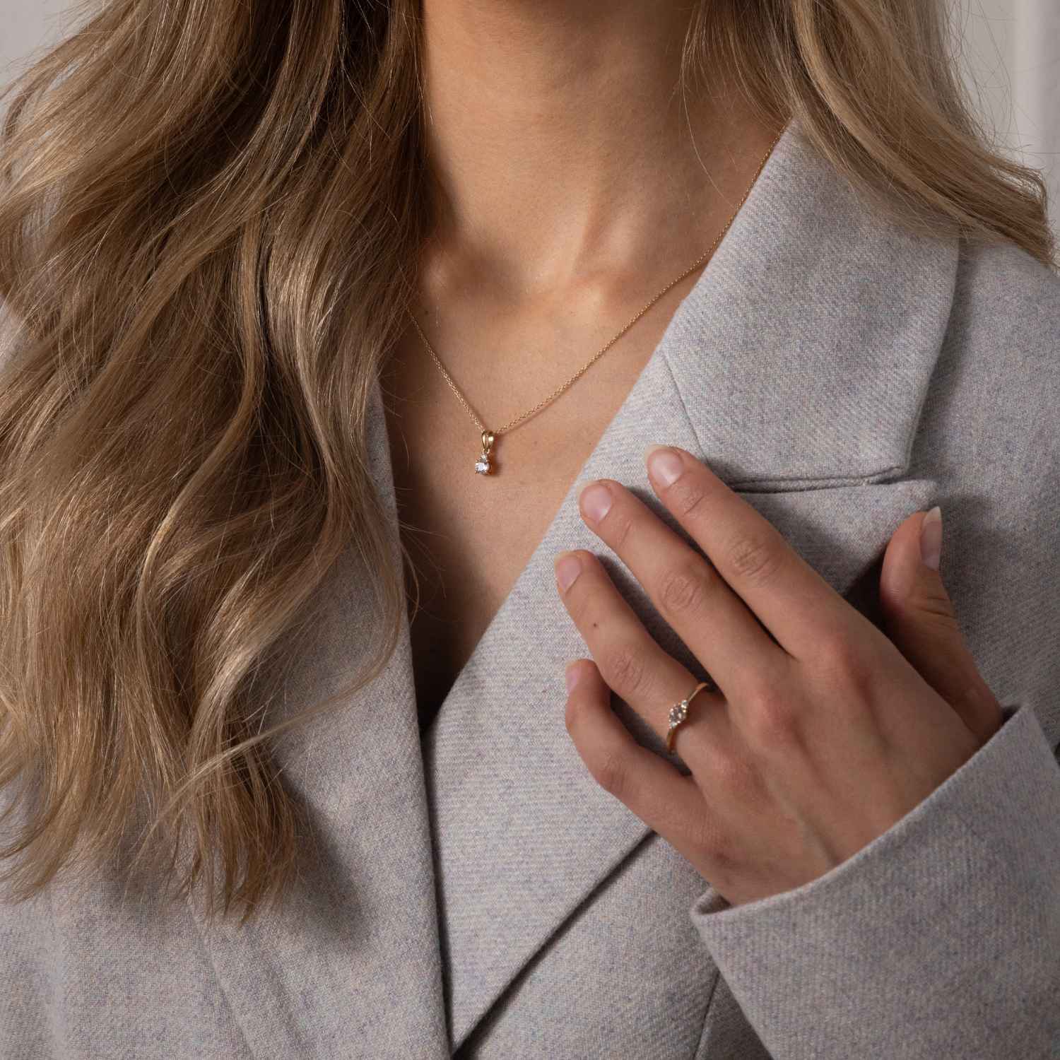 DETAIL256323