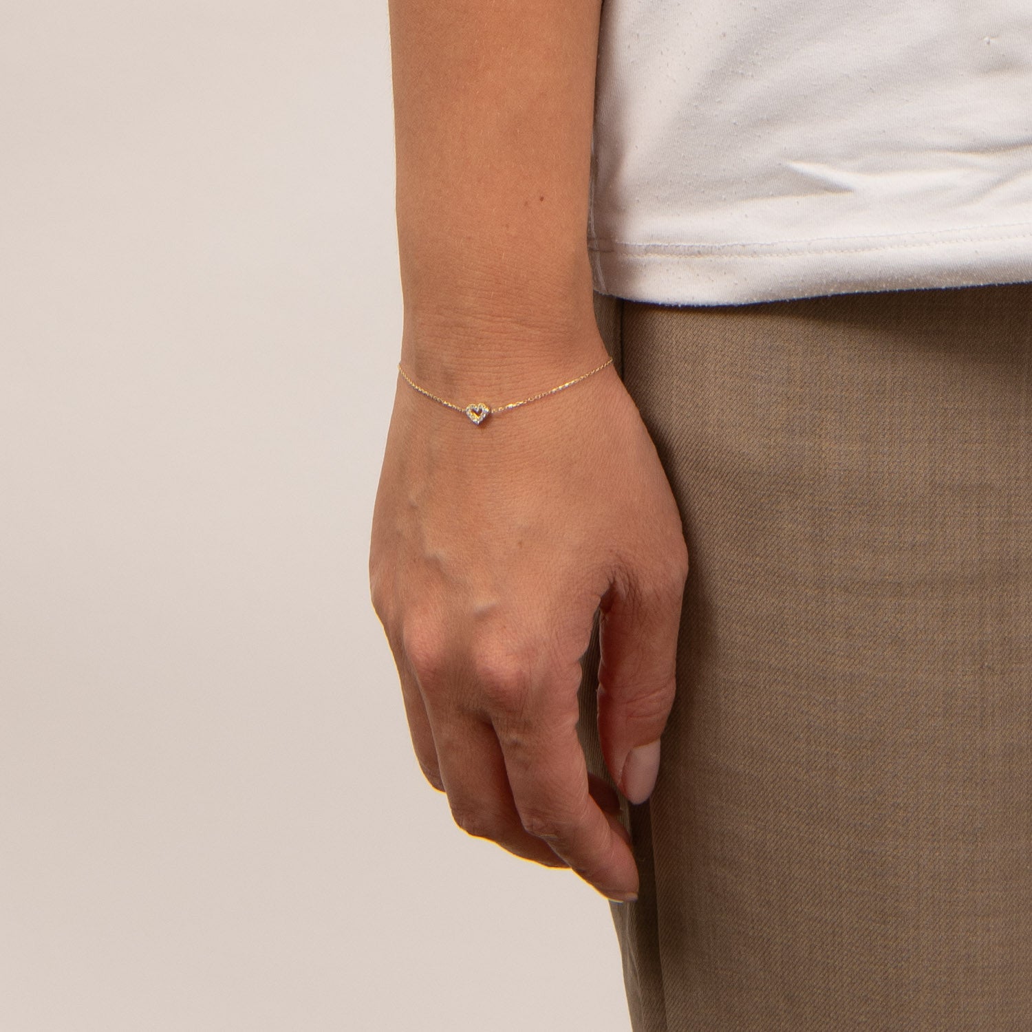 DETAIL256662